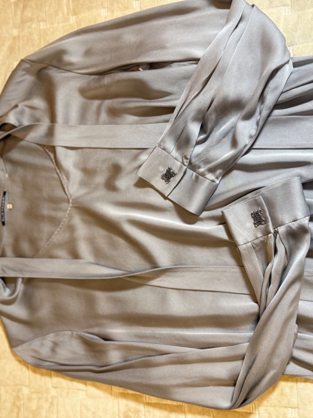 ELIE TAHARI designer dressy gray silk blouse, very classy, XL - Picture 8 of 10